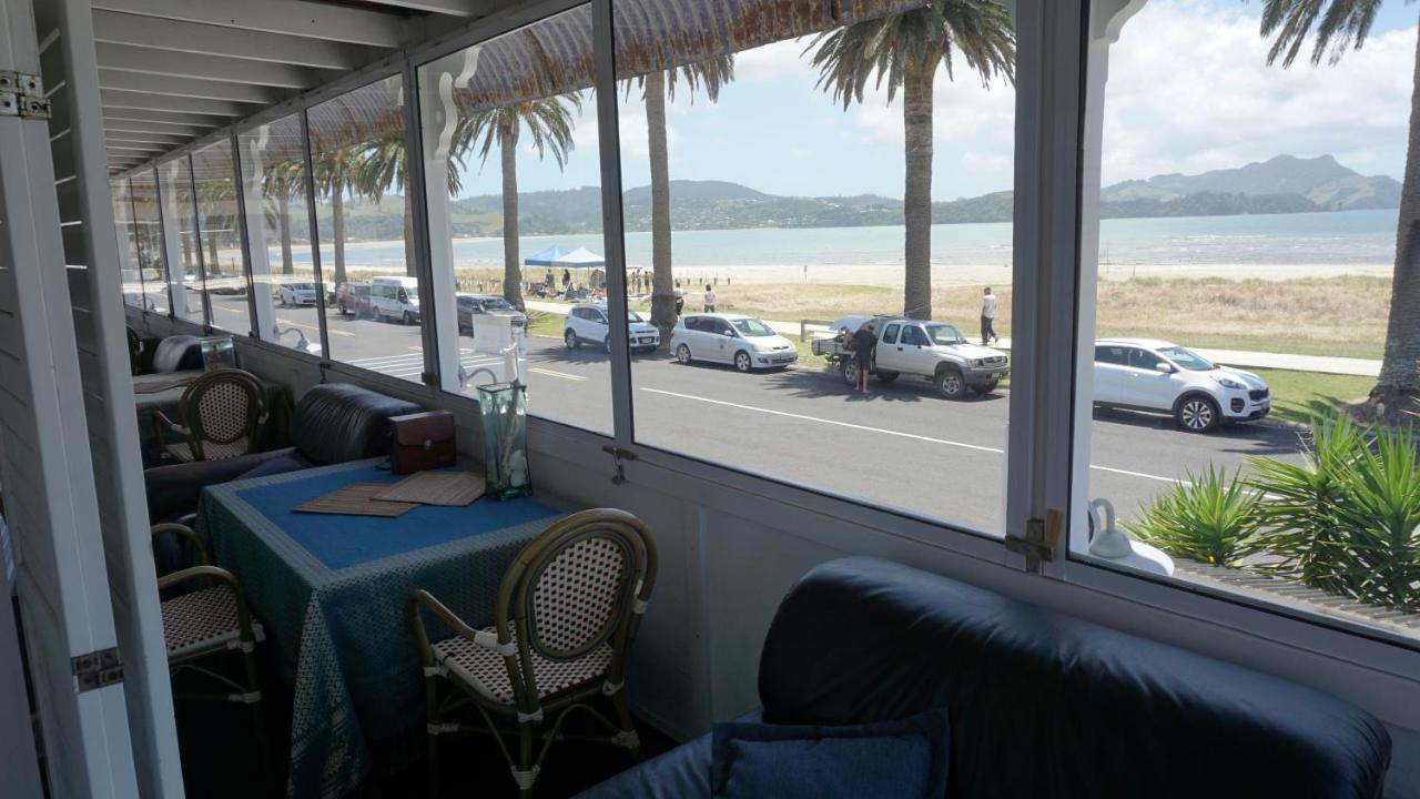 Nana Glads Beachfront Accommodation Whitianga Exteriör bild